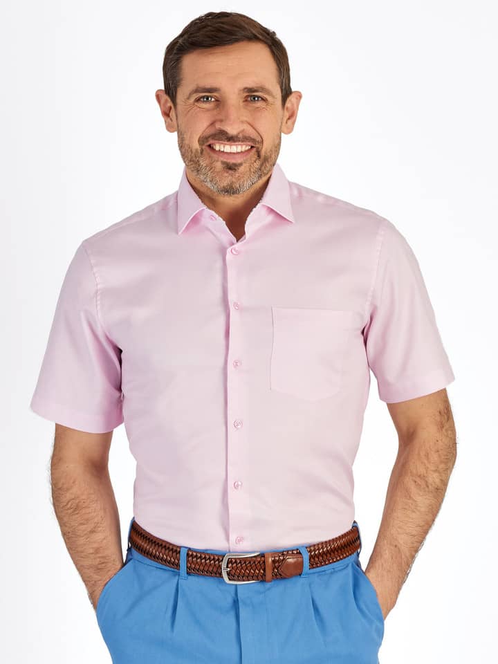 Men's Pink Seidensticker Short Sleeve Shirt On Model